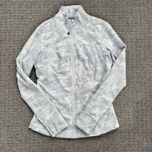 Lululemon Define Jkt *Luxtreme
Incognito Camo Jacquard Alpine White Starlight 10